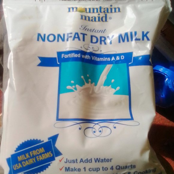 Instant Nonfat Dry Powder Milk - Picture 1 of 2